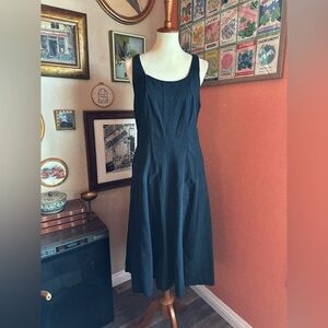 Effortless Elegance Corset Midi Dress – Classic Black